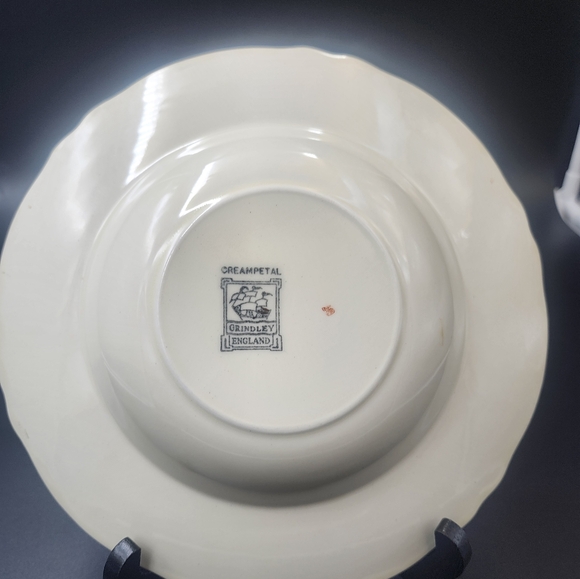 Grindley Creampetal Soup Bowl - Picture 6 of 13
